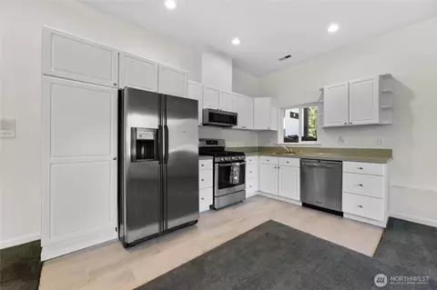 Kitchen - 23615 38th Ave E, Spanaway, WA 98387 photo 3 of 3