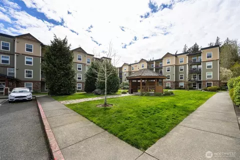 680 32nd St #C206, Bellingham, WA 98225