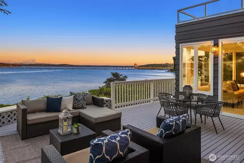 5147 NE Latimer Pl, Seattle, WA 98105