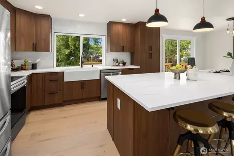 Kitchen - 16914 28th Dr SE, Bothell, WA 98012 photo 1 of 3
