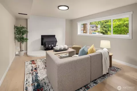 Living - 16914 28th Dr SE, Bothell, WA 98012 photo 4 of 5