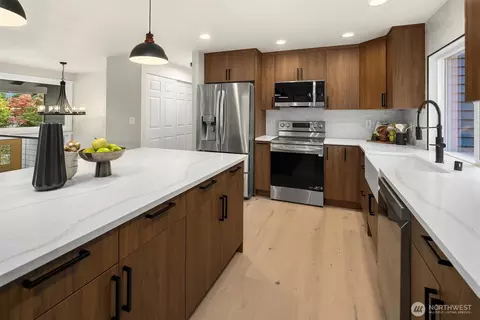 Kitchen - 16914 28th Dr SE, Bothell, WA 98012 photo 3 of 3