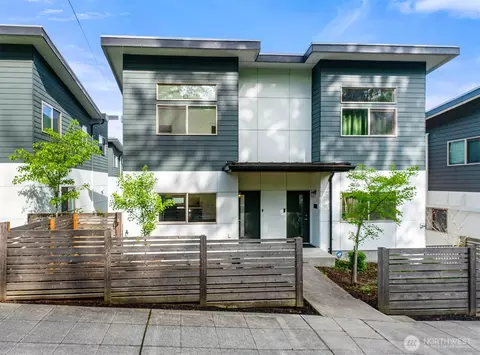 8704 42nd Ave S, Seattle, WA 98118