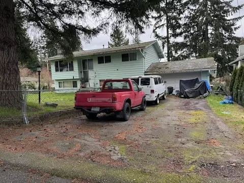 2410 206th Pl SW, Lynnwood, WA 98036