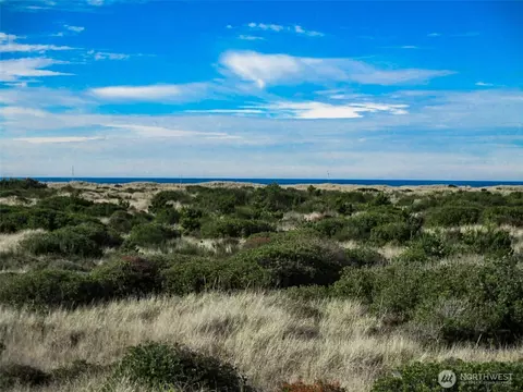 953 S Sand Dune, Ocean Shores, WA 98569