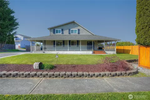 8527 136th Street Ct E, Puyallup, WA 98373