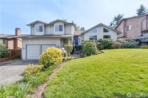 2837 SW 340th Pl, Federal Way, WA 98023