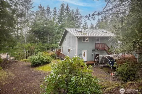 103 Herron Ln NW, Lakebay, WA 98349