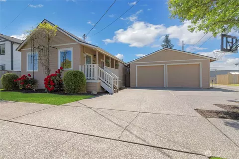 2016 Initial Ave, Enumclaw, WA 98022 photo 2