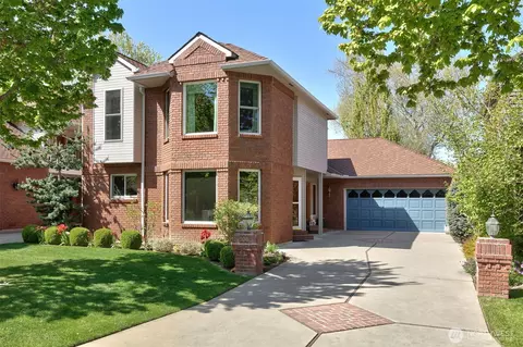 608 Bellevue Pl, Yakima, WA 98908