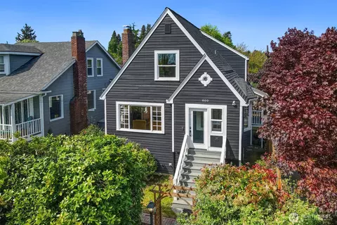 800 NW 56th St, Seattle, WA 98107