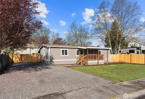 204 Cedar Ln, Pacific, WA 98047 photo 3