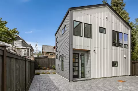 1122 NW 61st St, Seattle, WA 98107
