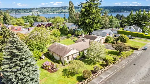 1936 Nipsic Ave, Bremerton, WA 98310