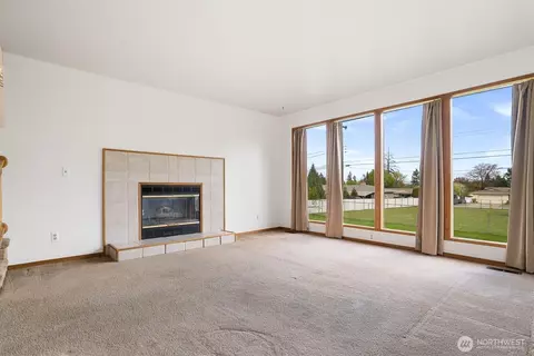 11307 E 11th Ave, Spokane Valley, WA 99206 photo 3
