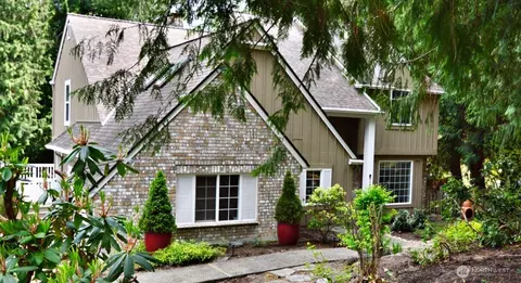 4104 27th Ave SE, Puyallup, WA 98374