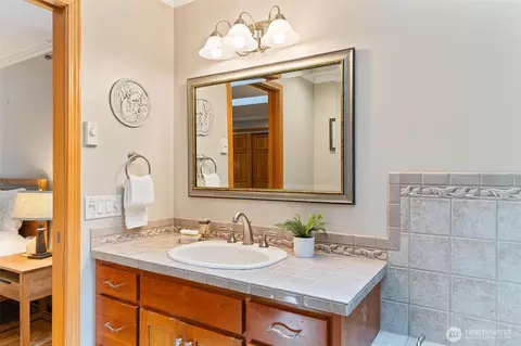 Bath - 14415 26th Dr SE, Mill Creek, WA 98012 photo 3 of 5