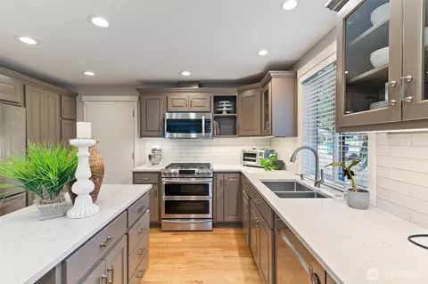 Kitchen - 14415 26th Dr SE, Mill Creek, WA 98012 photo 1 of 4