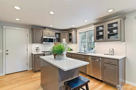 Kitchen - 14415 26th Dr SE, Mill Creek, WA 98012 photo 2 of 4