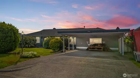 1248 Ventura Dr, Tacoma, WA 98465