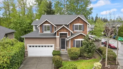 8242 NE 198th St, Kenmore, WA 98028