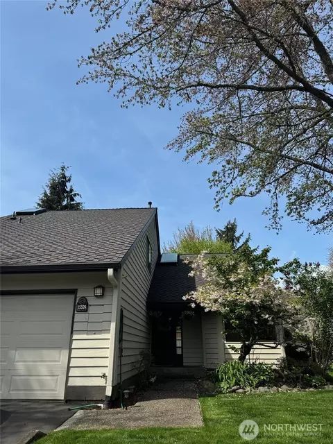 15924 NE 16th Pl, Bellevue, WA 98008