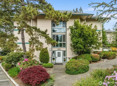 5620 200th St SW #A306, Lynnwood, WA 98036