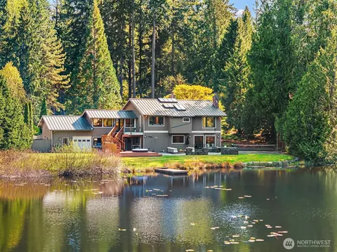 25128 SE 28th St, Sammamish, WA 98075