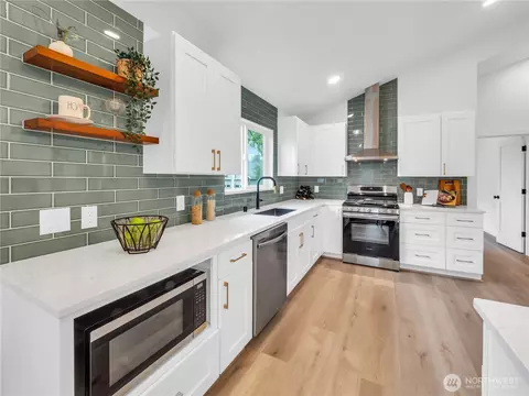 Kitchen - 7822 Beverly Blvd #B, Everett, WA 98203 photo 1 of 5