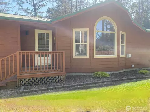 1216 227th Ln, Ocean Park, WA 98640