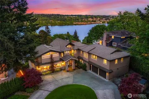 7088 94th Ave SE, Mercer Island, WA 98040