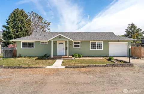 303 S Jackson Pl, East Wenatchee, WA 98802