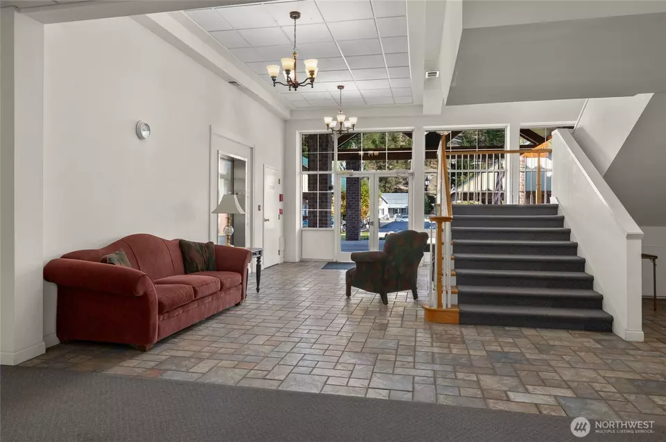 Entry Way - 202 E Third St #113, Cle Elum, WA 98922 photo 1 of 5