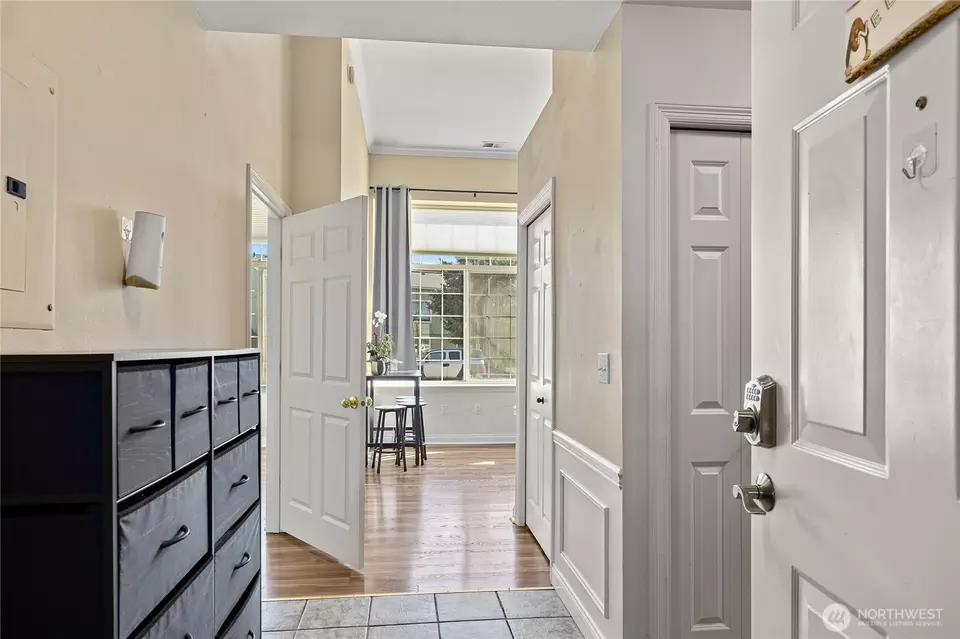 Entry Way - 202 E Third St #113, Cle Elum, WA 98922 photo 2 of 5