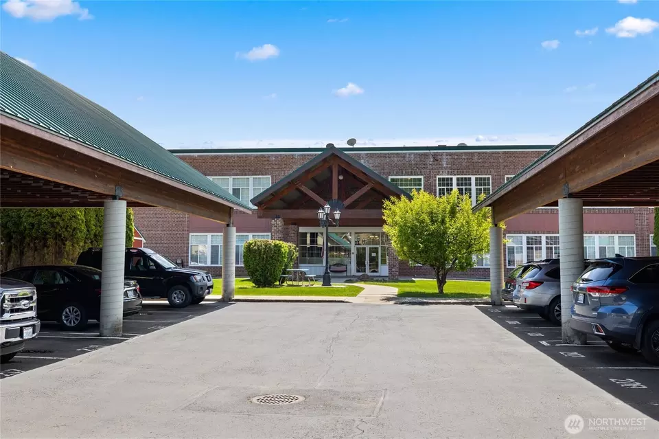 Exterior - 202 E Third St #113, Cle Elum, WA 98922 photo 1 of 2