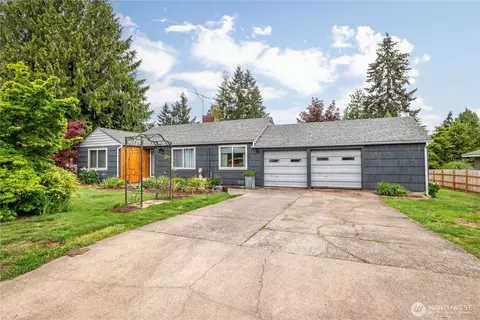 144 Beacon Hill Dr, Longview, WA 98632