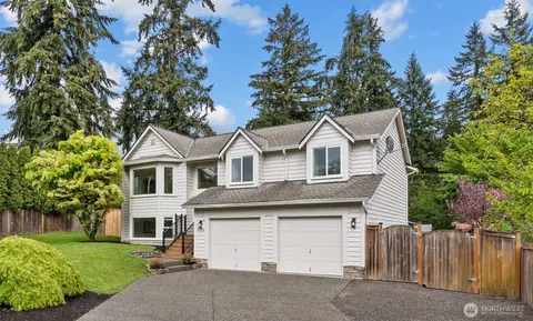 8536 NE 142nd St, Kirkland, WA 98034
