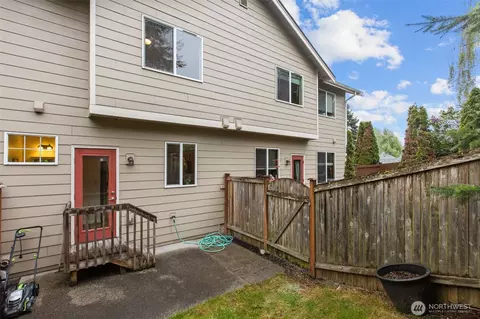 Exterior - 532 Pilchuck Path, Everett, WA 98201 photo 3 of 8