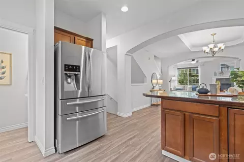Entry Way - 532 Pilchuck Path, Everett, WA 98201 photo 1 of 2