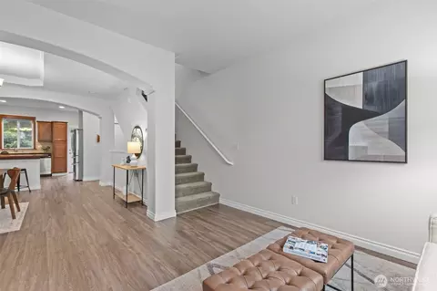 Entry Way - 532 Pilchuck Path, Everett, WA 98201 photo 2 of 2