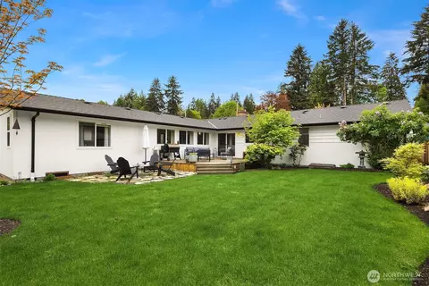 Exterior - 19130 94th Pl NE, Bothell, WA 98011 photo 4 of 6
