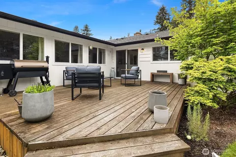 Exterior - 19130 94th Pl NE, Bothell, WA 98011 photo 3 of 6