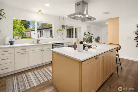 Kitchen - 19130 94th Pl NE, Bothell, WA 98011 photo 3 of 3