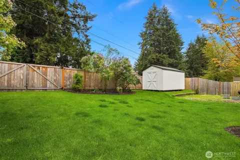 Exterior - 19130 94th Pl NE, Bothell, WA 98011 photo 5 of 6