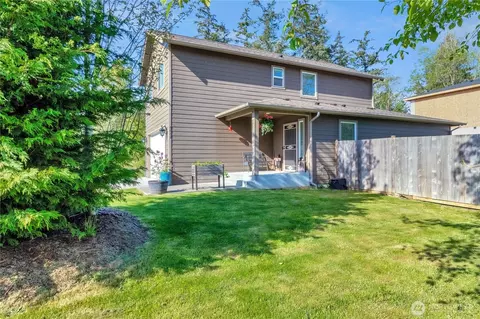 4662 Alderson Rd, Blaine, WA 98230