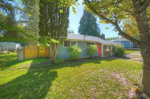 8110 5th Ave NE, Bremerton, WA 98311