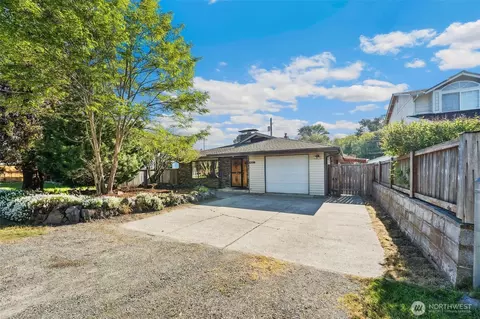 8027 S I St, Tacoma, WA 98408