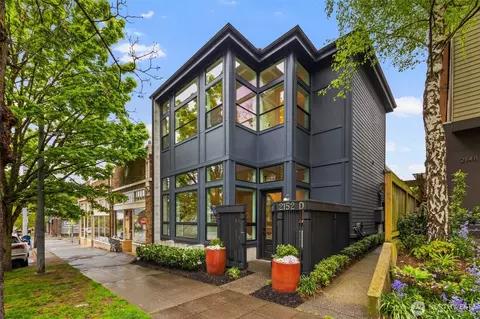2152 7th Ave W #D, Seattle, WA 98119