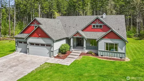 425 400th St S, Roy, WA 98580