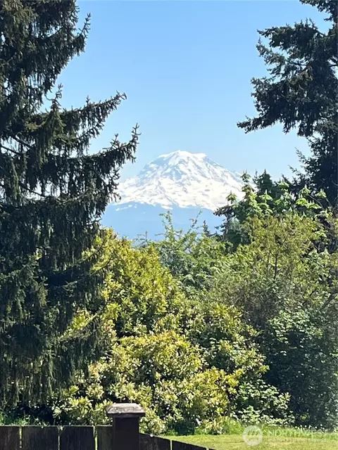 5002 Edgewood Dr E, Edgewood, WA 98372